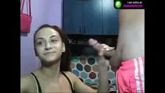 Reproducir Rumano con el coño arrugado atrapado al hacer video chat en pareja