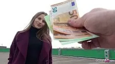 تشغيل يتقاضى ستيلا أجرًا مقابل ممارسة الجنس على الطريق السريع