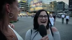 Reproducir Sexo con un comentarista de Xnxx ¿Qué provoca que una adolescente tenga sexo con una estrella masculina de Xnxx?