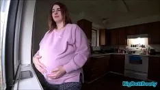 Play She is pregnant but still fucks with whom she is fucked with a condom on the dick