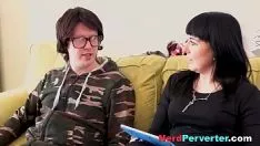 Afspelen Iets leuks van een getatoeëerde babe