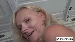 Redare Pornostarul sexy a lui MatureVan, Agnes Blond, într-o sesiune intensă de dracu în lenjerie