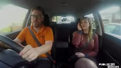 Oynat Dövme MILF eğitmeni Pov Araba Fuck'ta Öğrenci ile Yaramaz Getiriyor