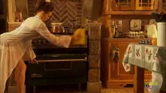 Afspelen MILF in lingerie kan geen grote lul weerstaan: poesje eten, diepe keel en cumshot
