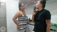 Reproduzir Sessão de masturbação da irmãta